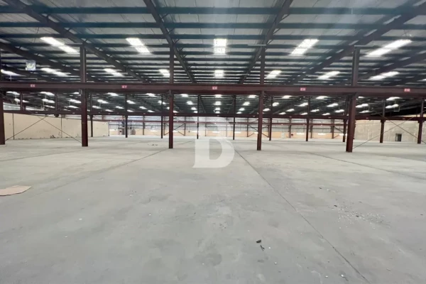 78500 Sqft 400 KW Warehouse in Jebel Ali