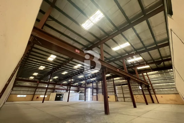 78500 Sqft 400 KW Warehouse in Jebel Ali