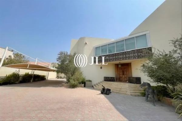 Prime Villa for Commercial use, Jumeirah 2