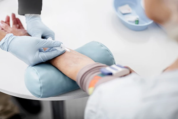 Want to get your blood test at home in Dubai?