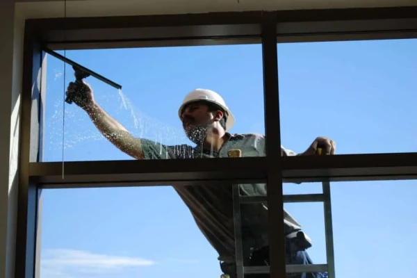 Looking for window cleaning services in Dubai?