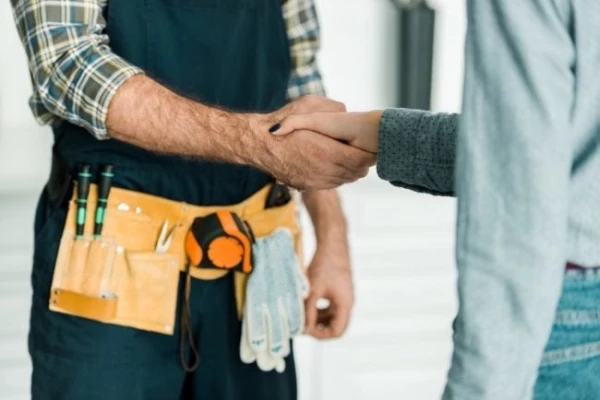 Book a handyman Dubai for AED 99 for any maintenance service