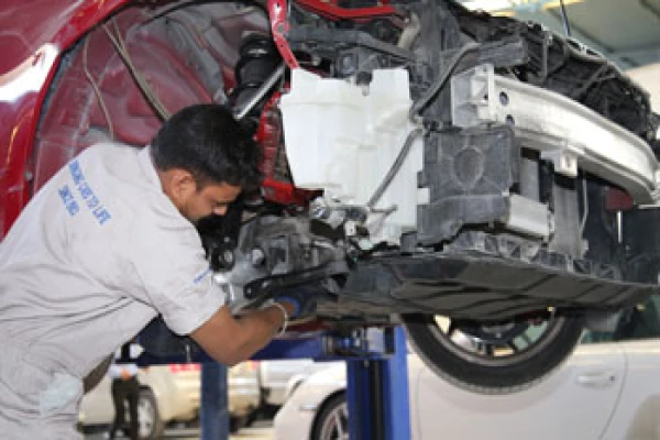 Best car or Auto body repair garage workshop in Dubai