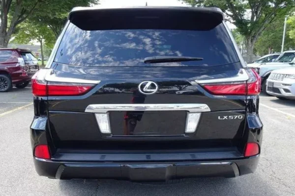 2016 Lexus LX 570 Base
